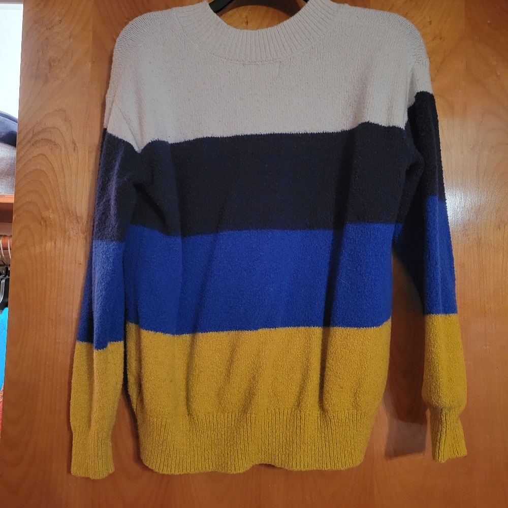 Old Navy Sweater